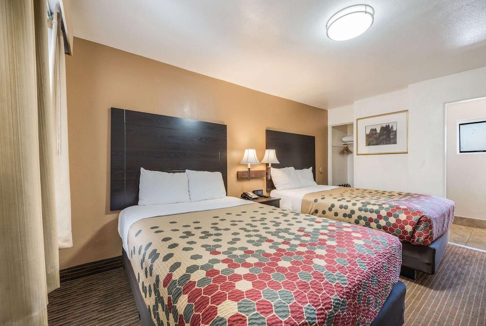 Rodeway Flagstaff-downtown 2*