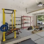 Stylish Home With In Home Gym Ac Fully Fenced Yard