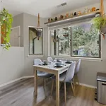 Stylish Home With In Home Gym Ac Fully Fenced Yard