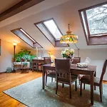 Whispering Pines Inn