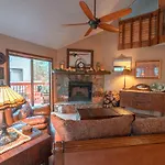 Whispering Pines Inn