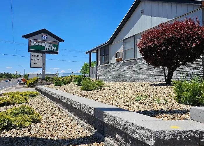 Travelers Inn