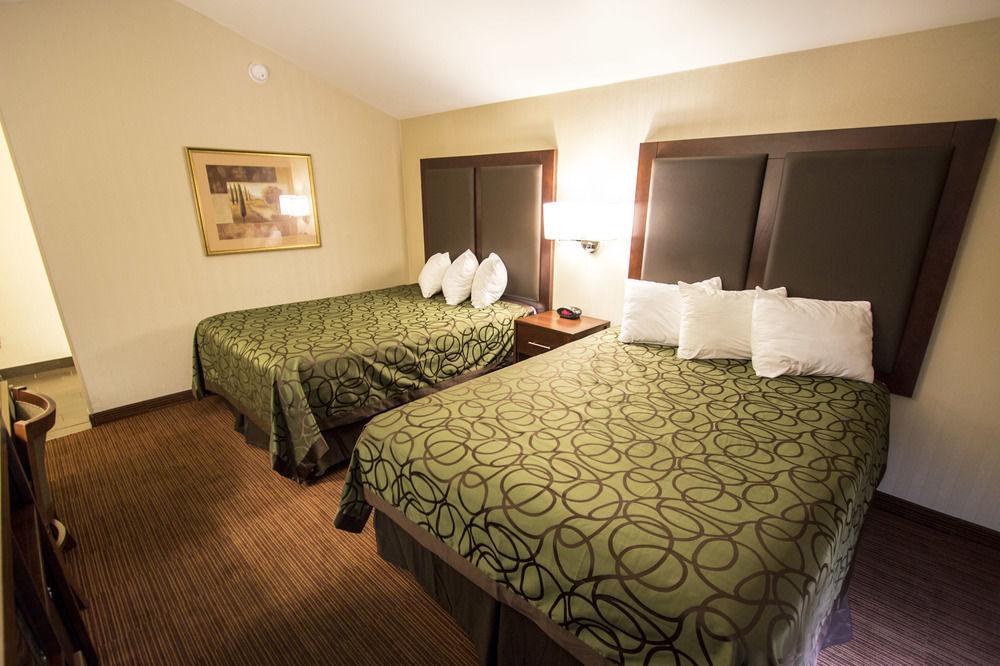 Econo Motel 2*