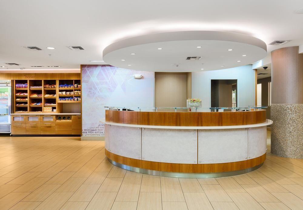 Hotel Springhill By Marriott 3*