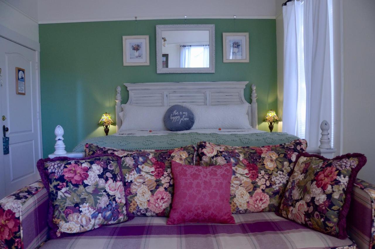 Starlight Pines Bed & Breakfast
