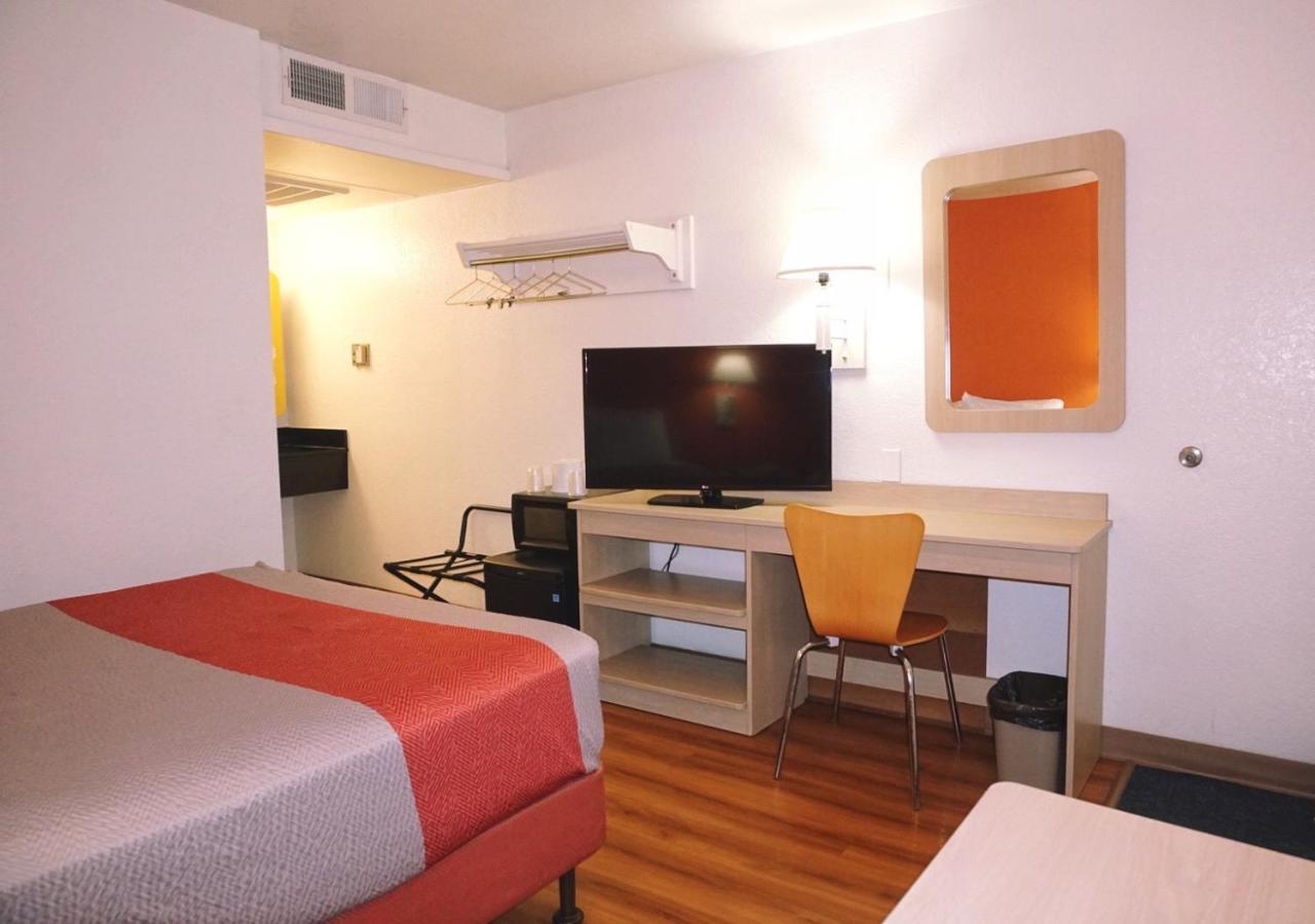 6-flagstaff, Az - West - Woodland Village Hotel Flagstaff