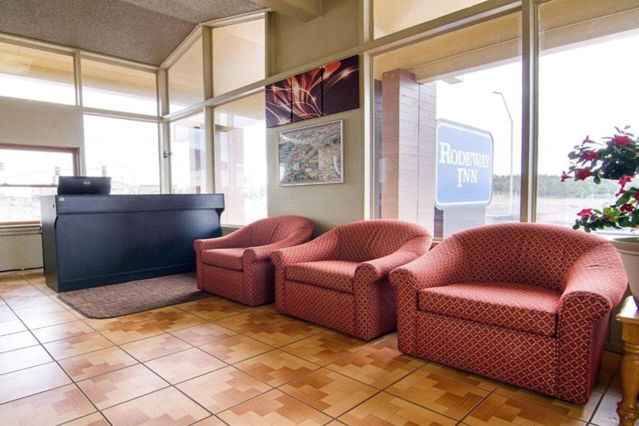 Rodeway East Route 66 Inn