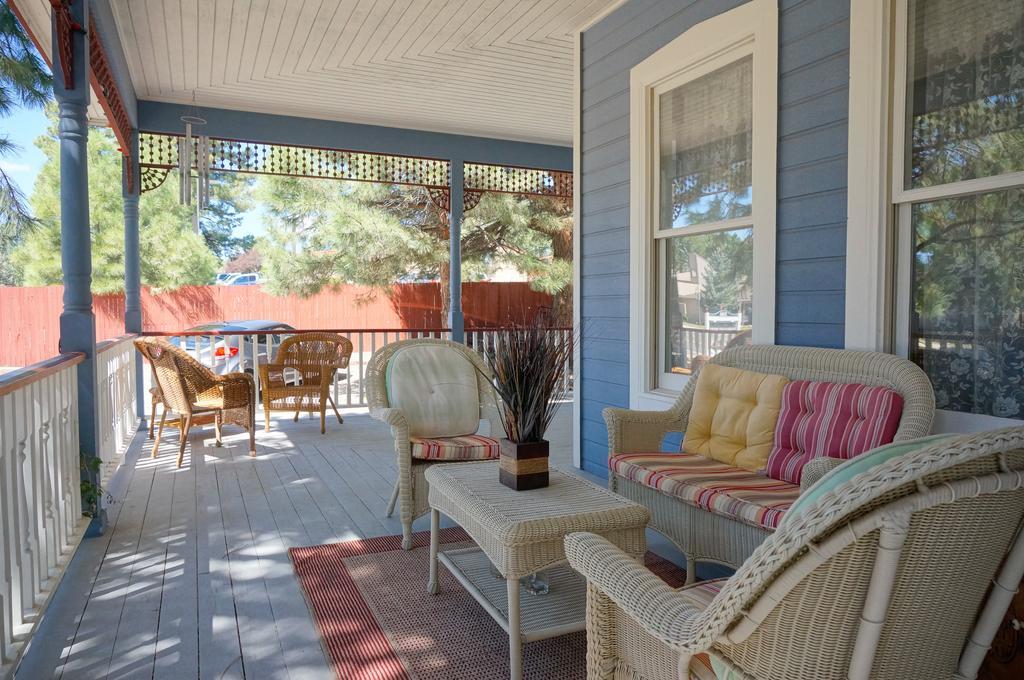 Starlight Pines Bed & Breakfast