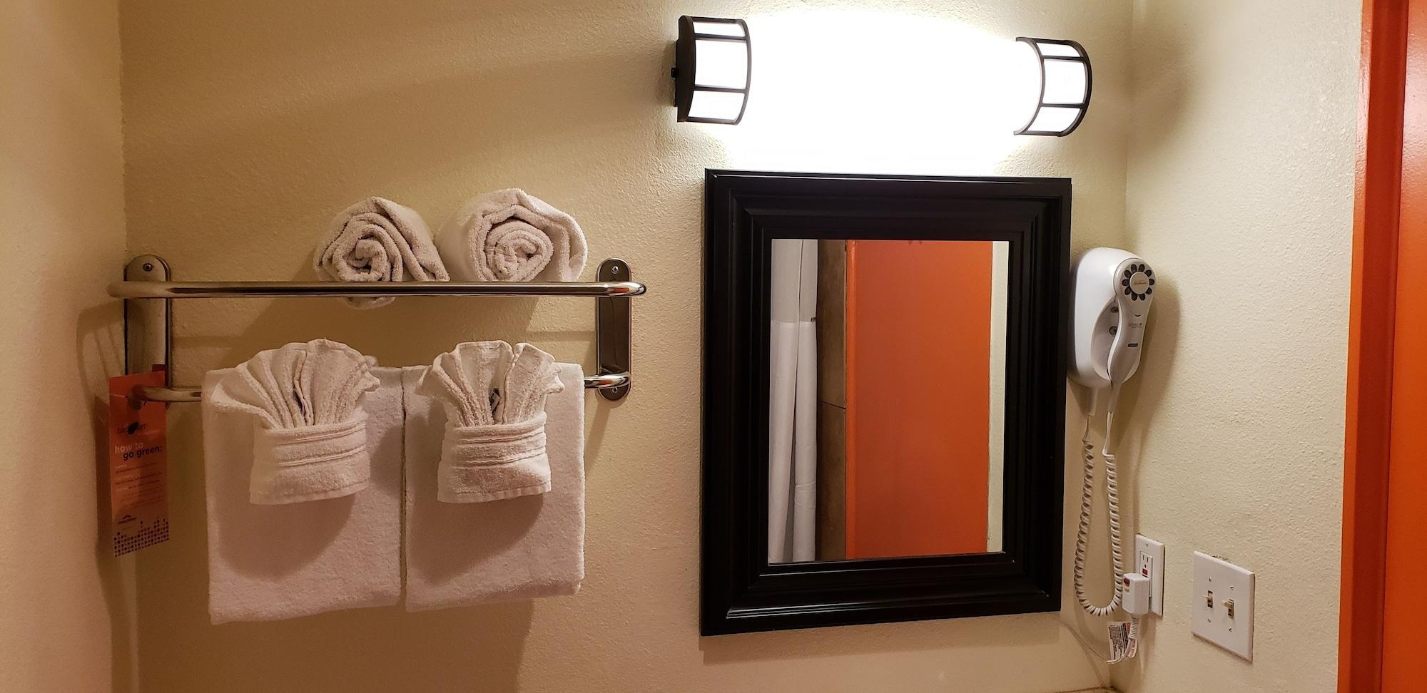 Motel Howard Johnson By Wyndham West 2*