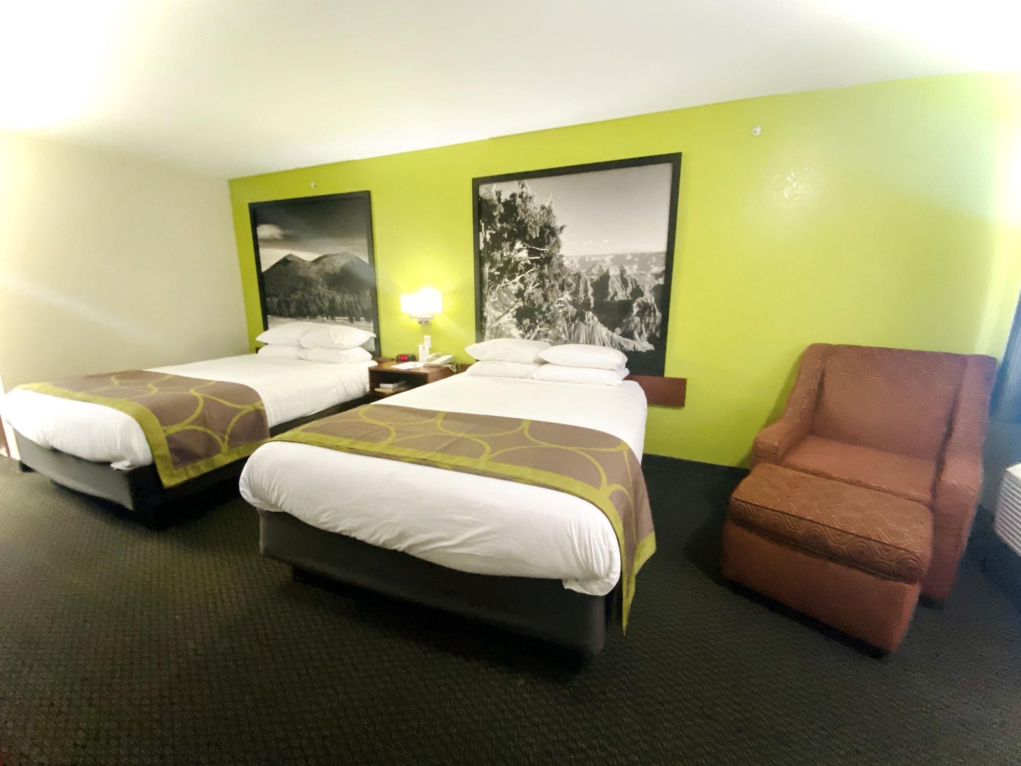 Hotel 6 Az 2*