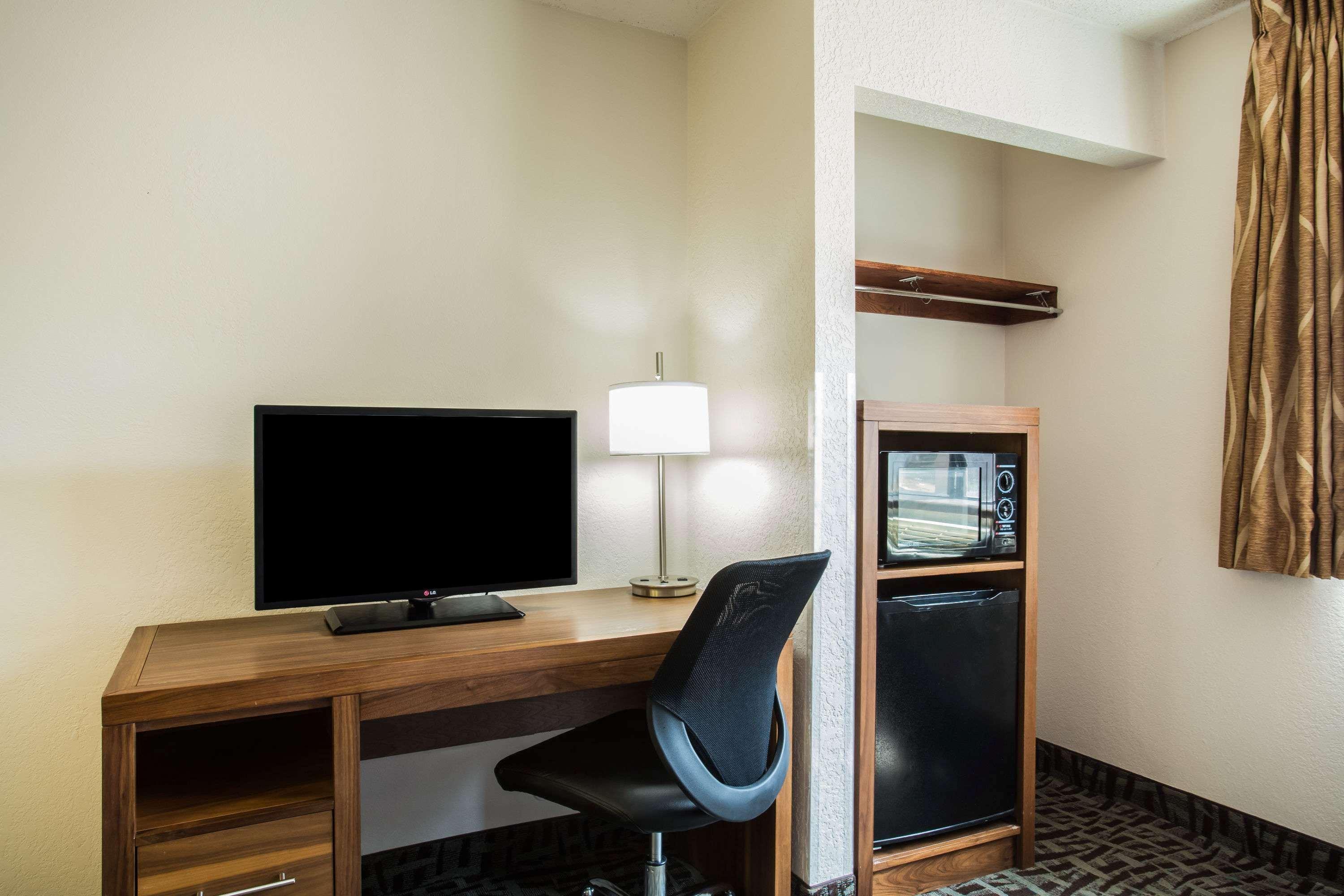 Super 8 By Wyndham Hotel 3*