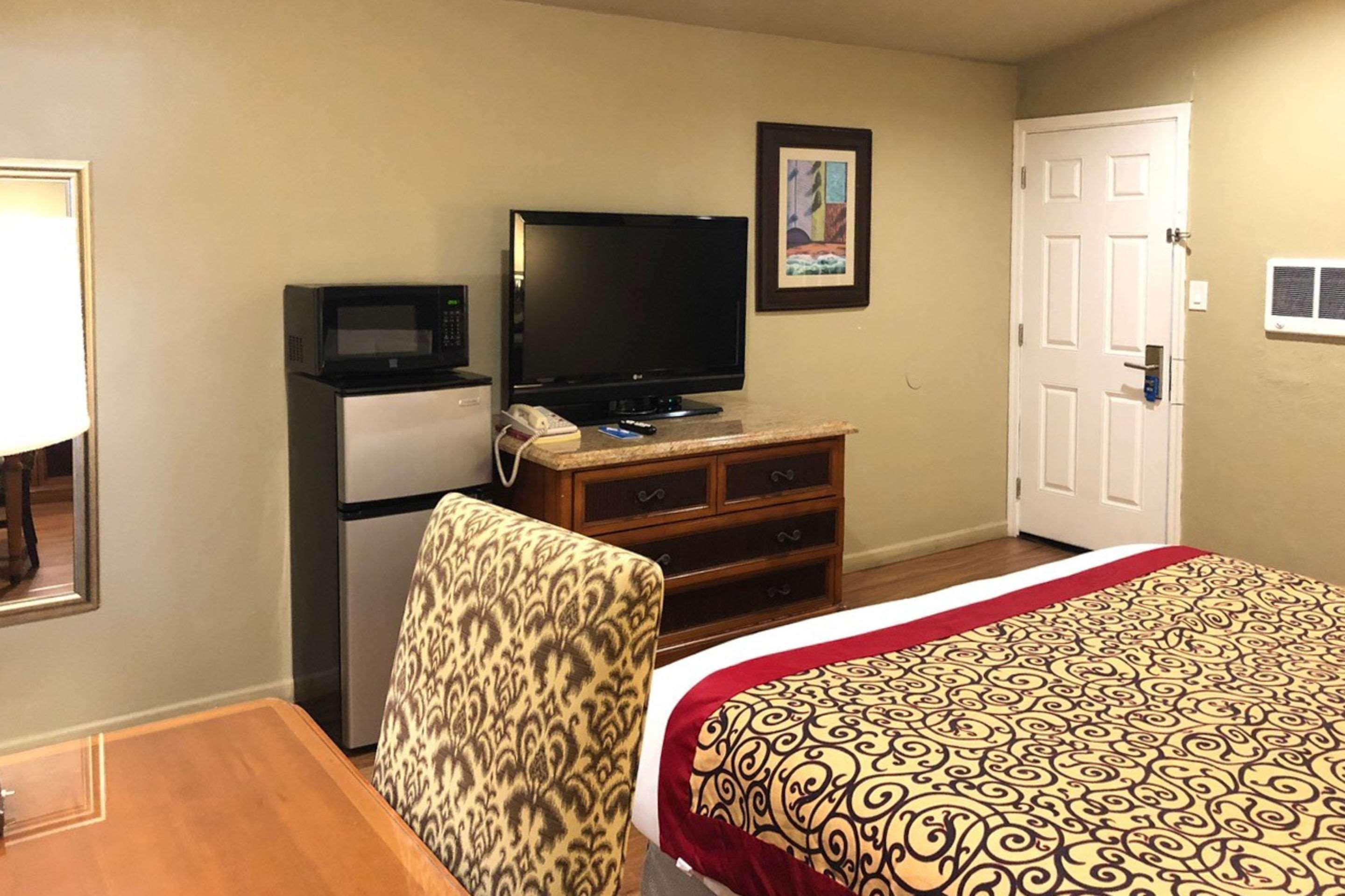 Rodeway East Route 66 Inn