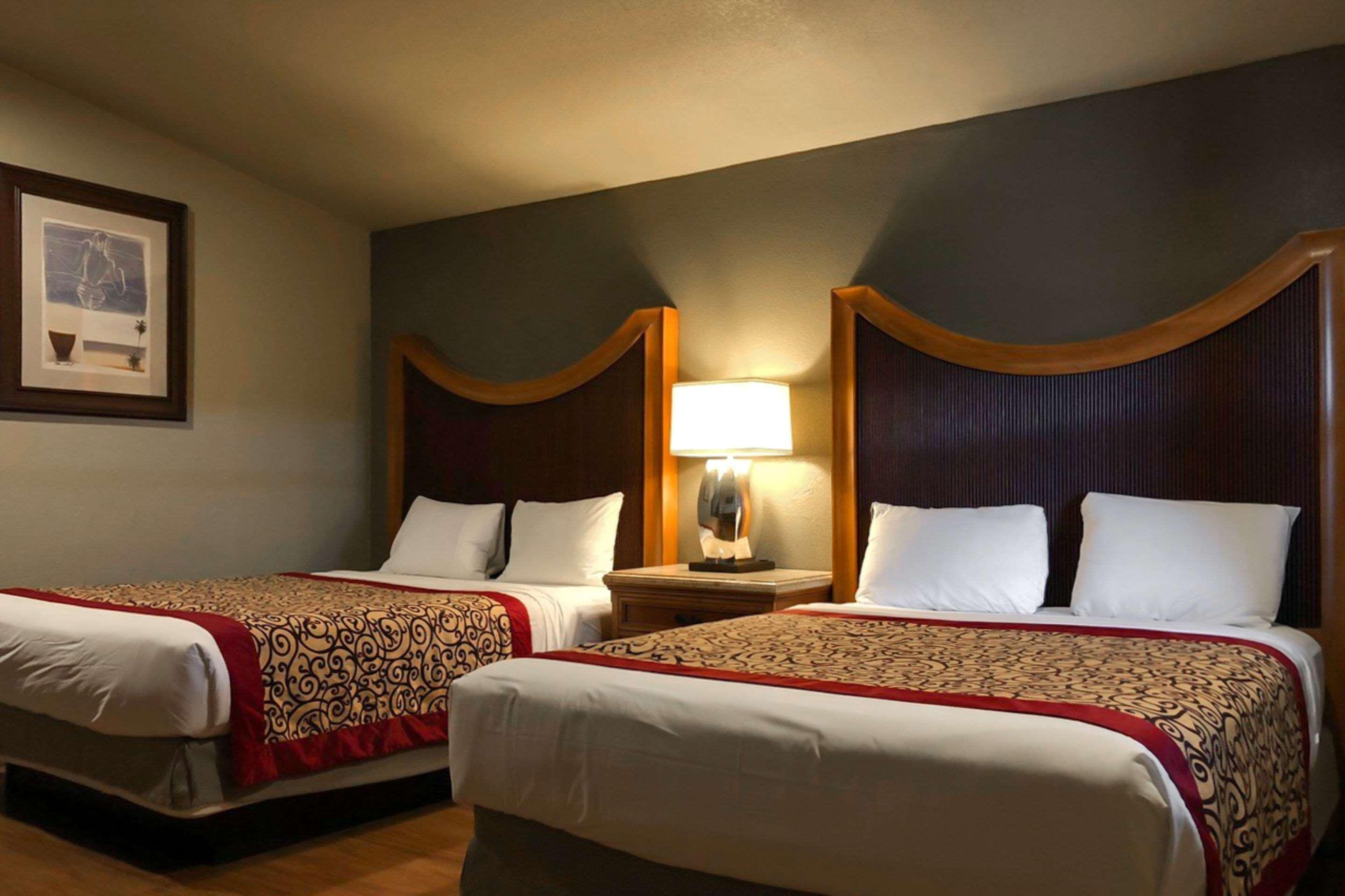 Rodeway East Route 66 Inn