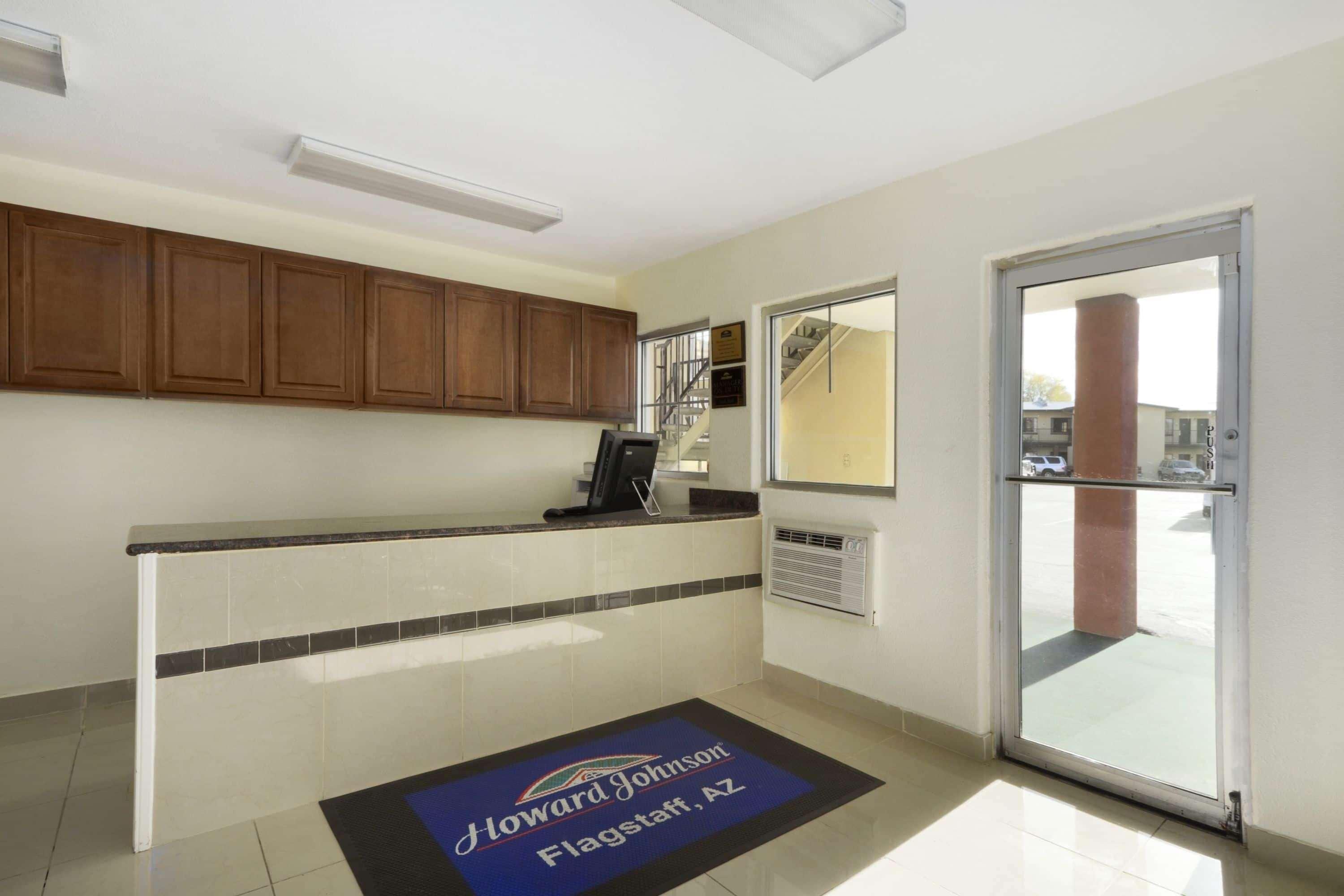 Howard Johnson By Wyndham West 2*