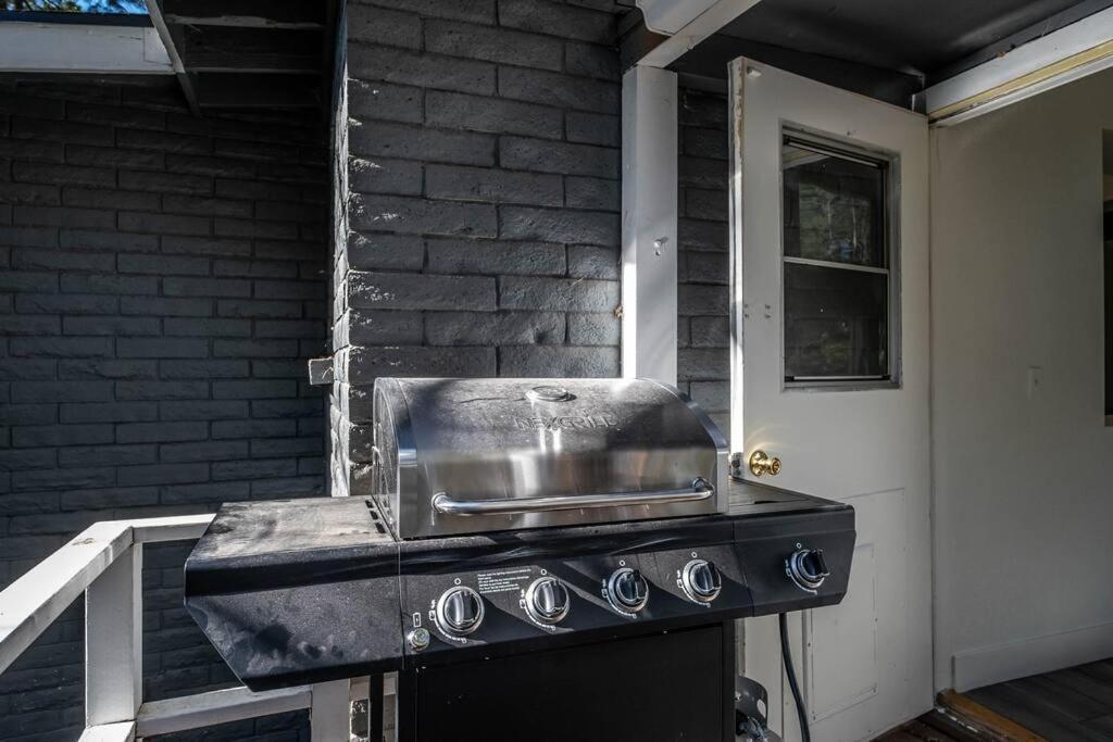 Holiday home Modern Boho - Hot Tub - 9 Min To Downtown *