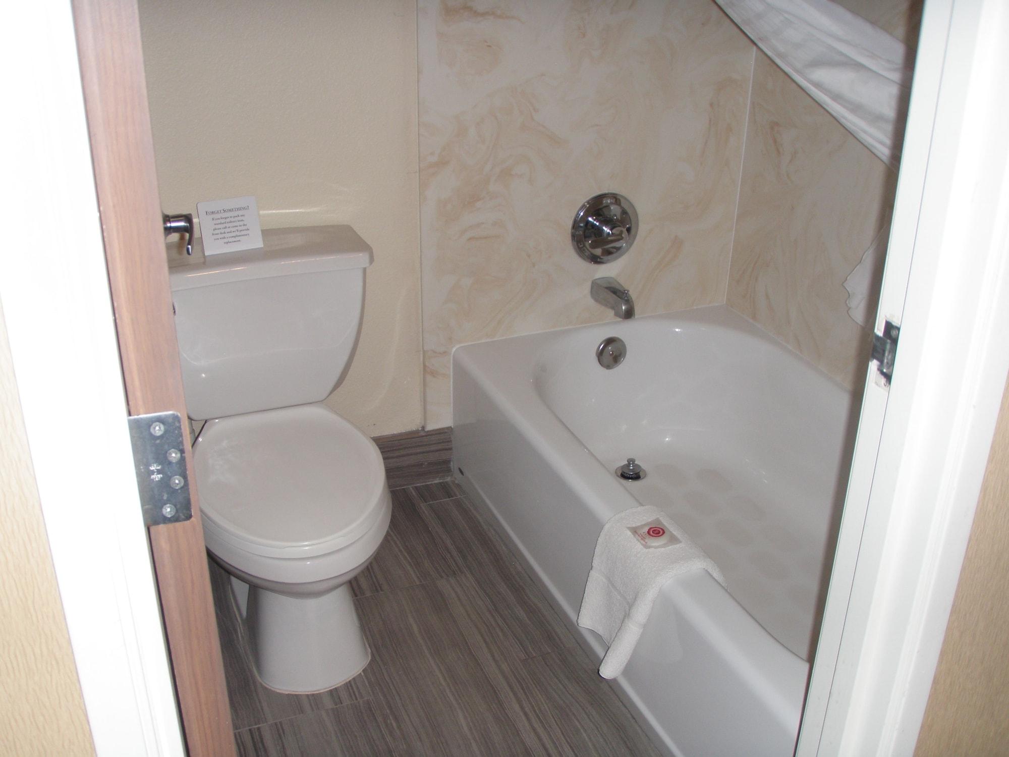 Comfort Lucky Lane I-40 Inn
