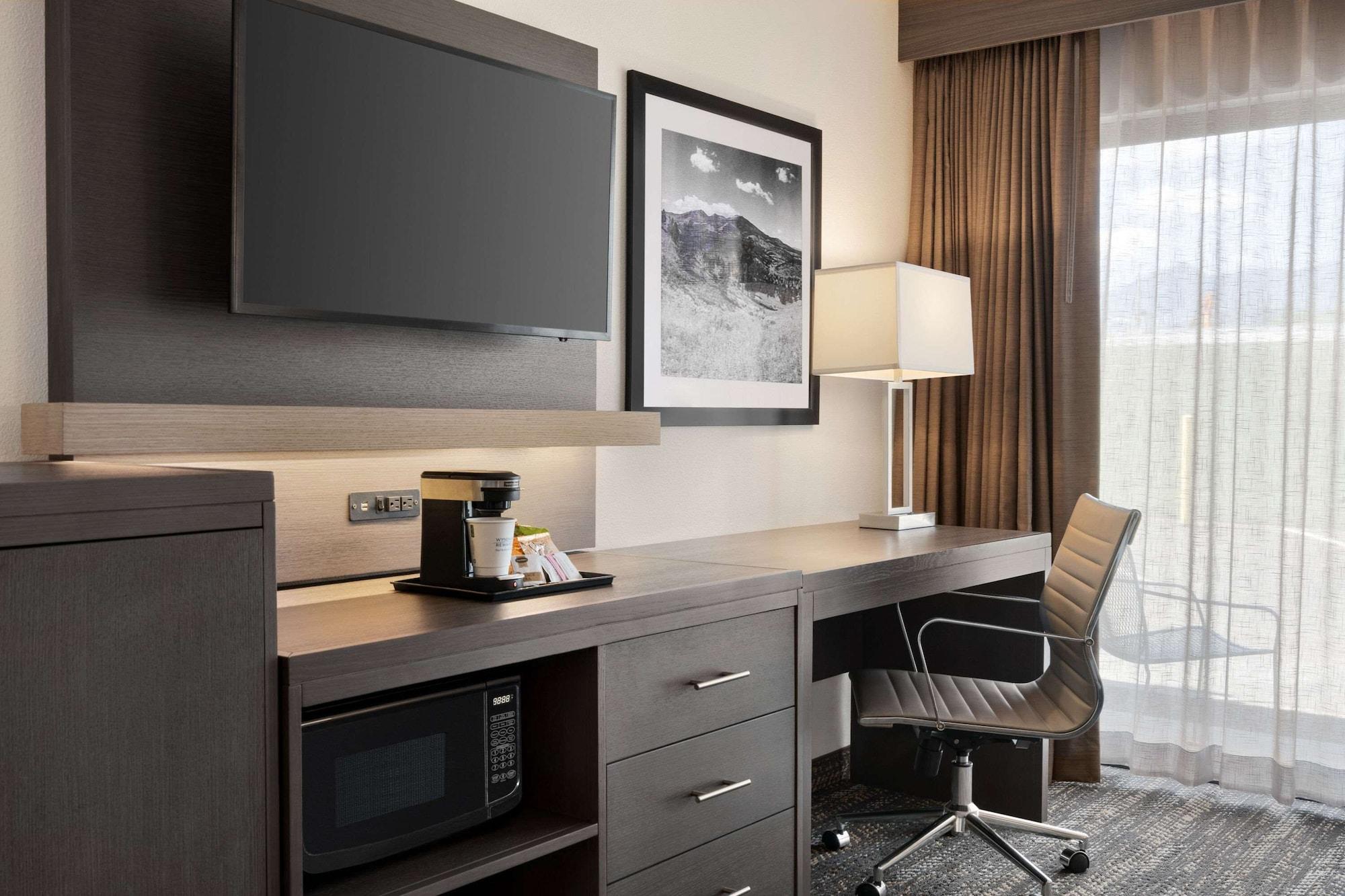 Days By Wyndham Hotel 3*