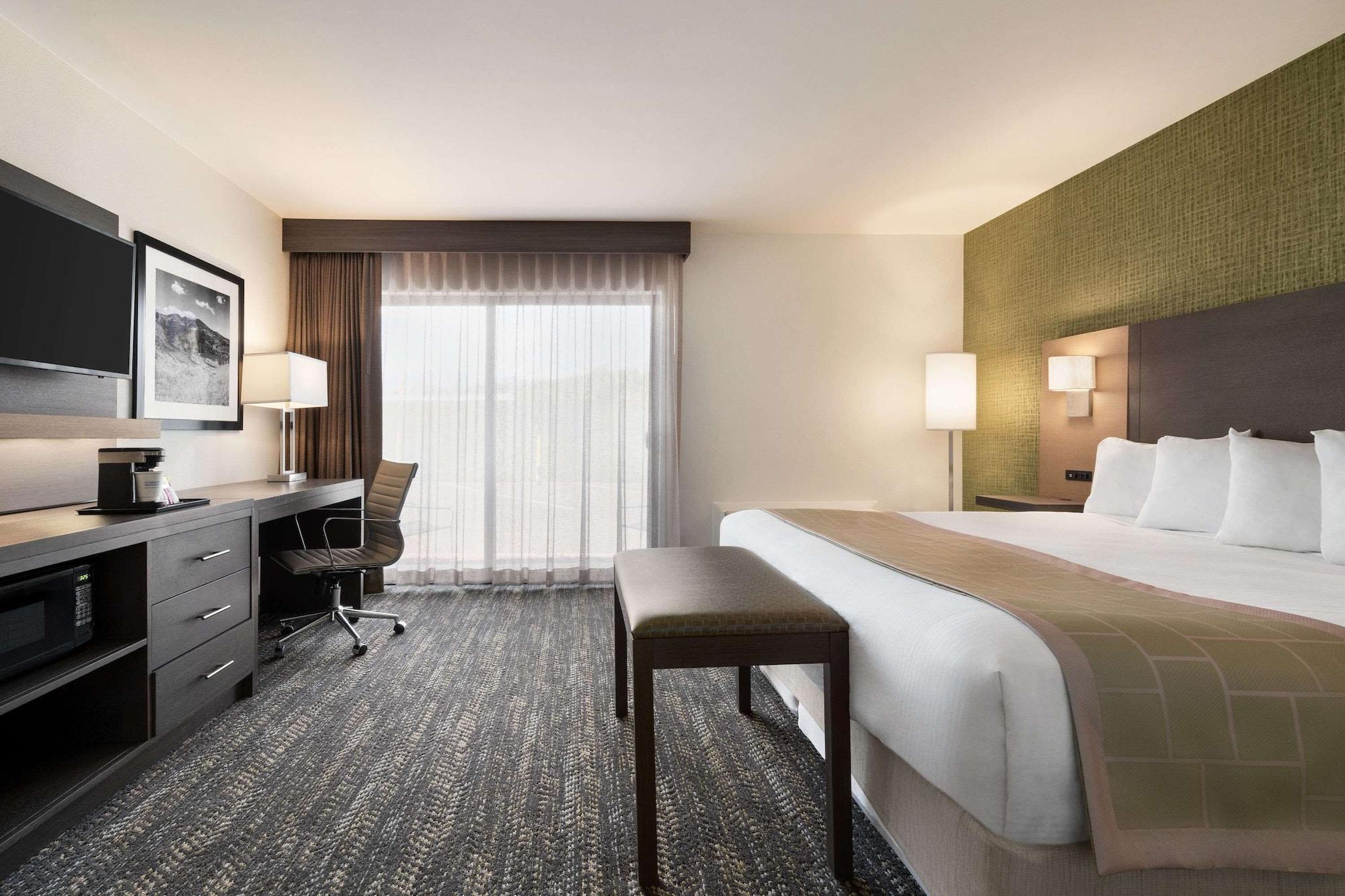 Days By Wyndham Hotel