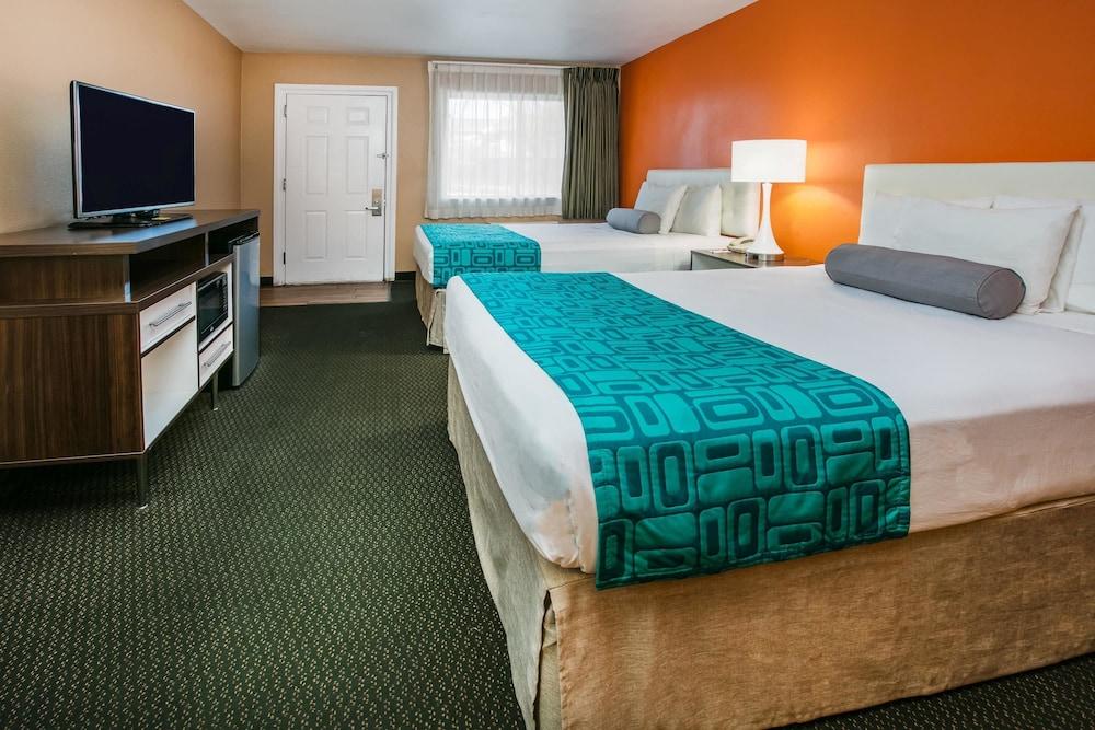 6 Az Hotel 3*
