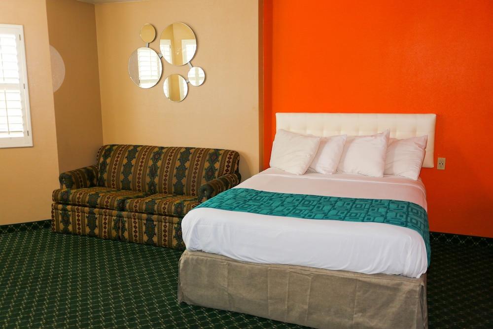 6 Az Hotel