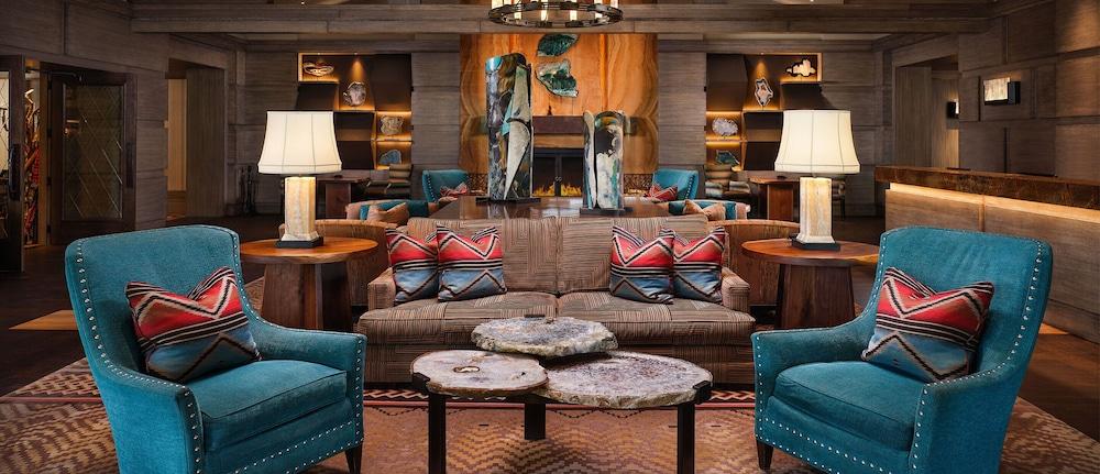 Hotel Little America