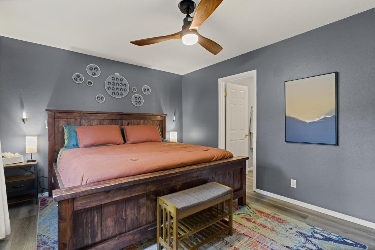 Stylish With In Gym Ac Fully Fenced Yard Holiday home