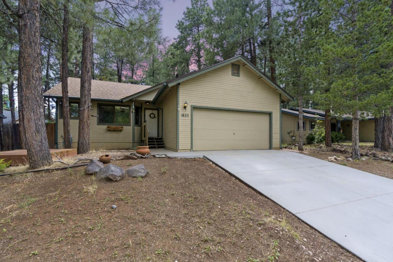 Stylish With In Gym Ac Fully Fenced Yard