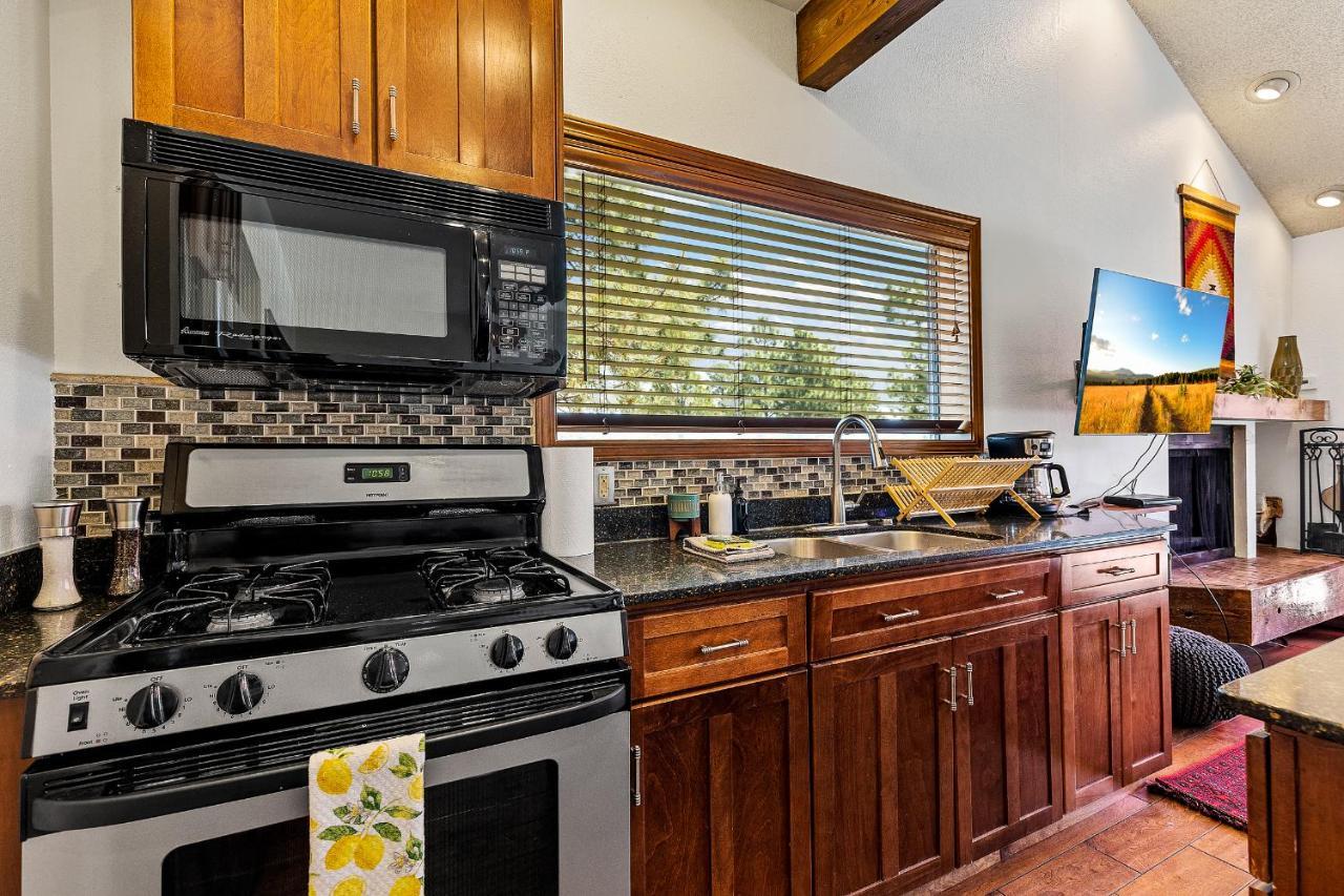 Delightful 1 Bdrm Country Club Retreat With Mt Elden Views! Holiday home *