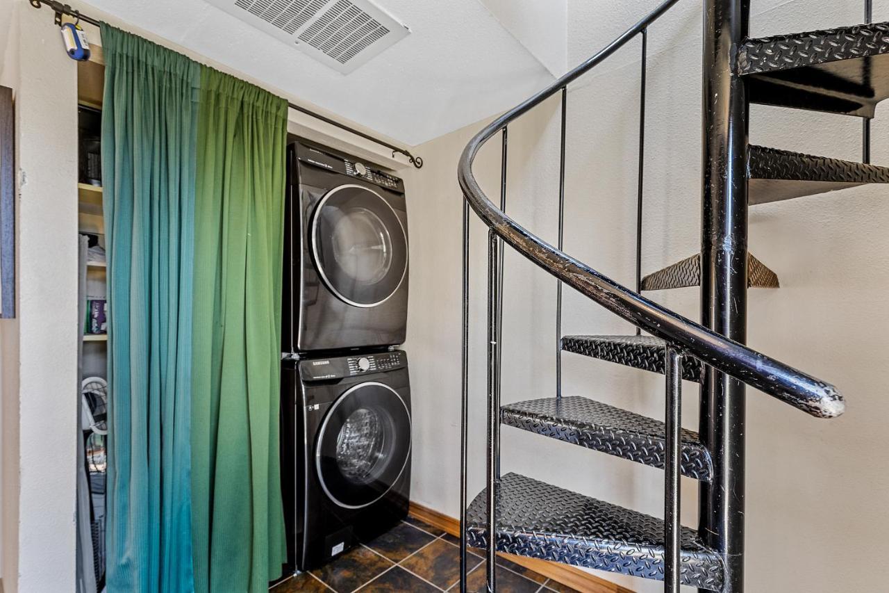 Delightful 1 Bdrm Country Club Retreat With Mt Elden Views!