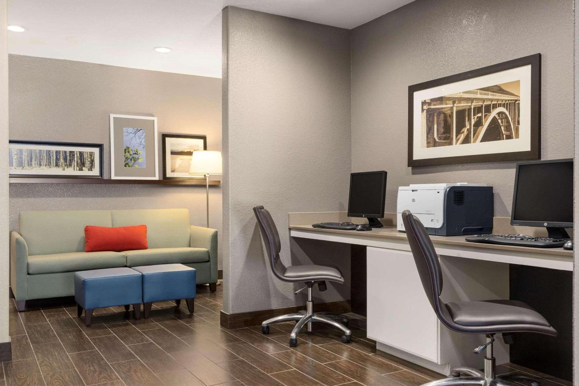 Country & By Radisson, Flagstaff, Az 3*