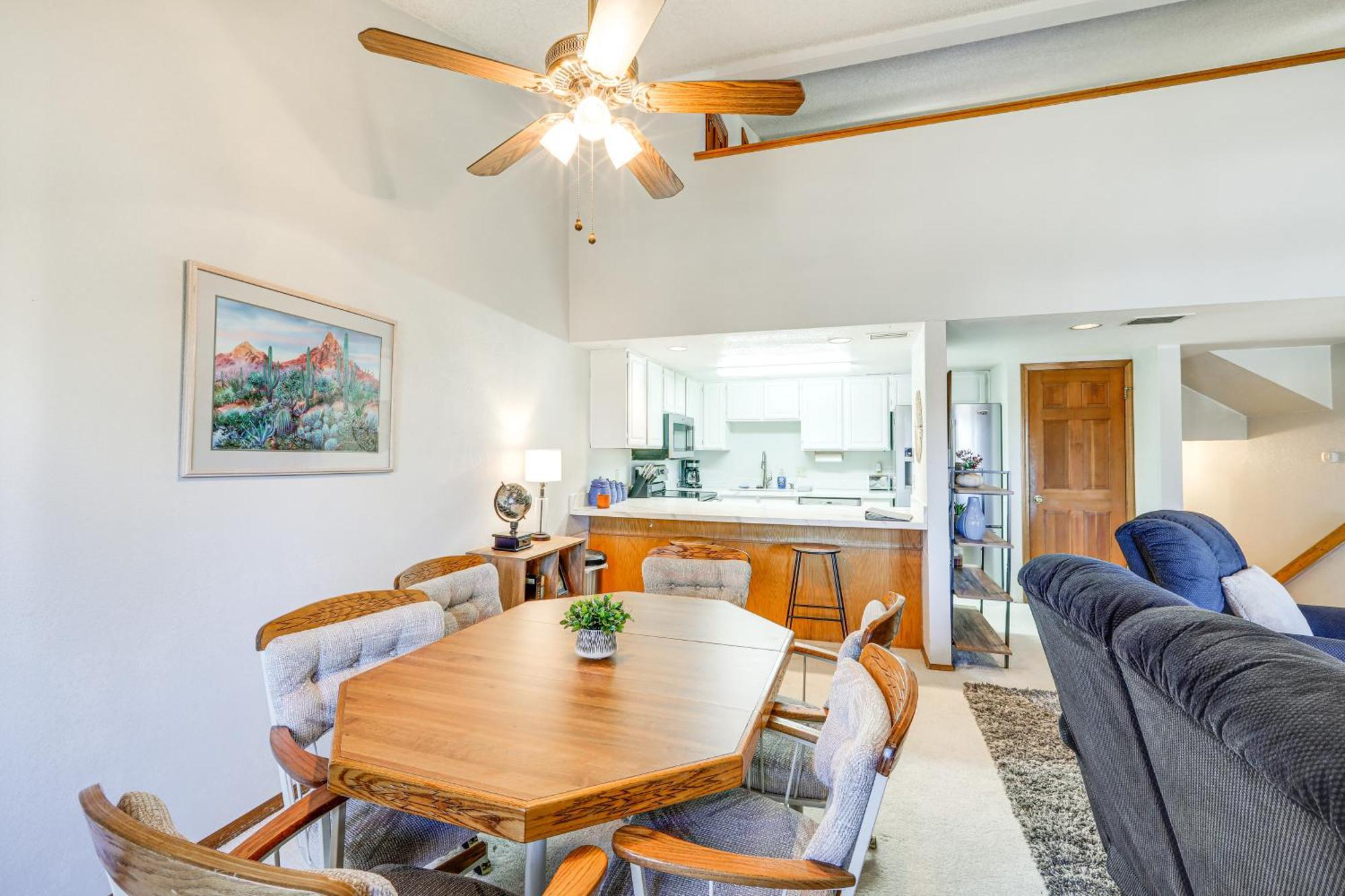 Apartment Cozy Retreat With Balcony And Pool Access! *