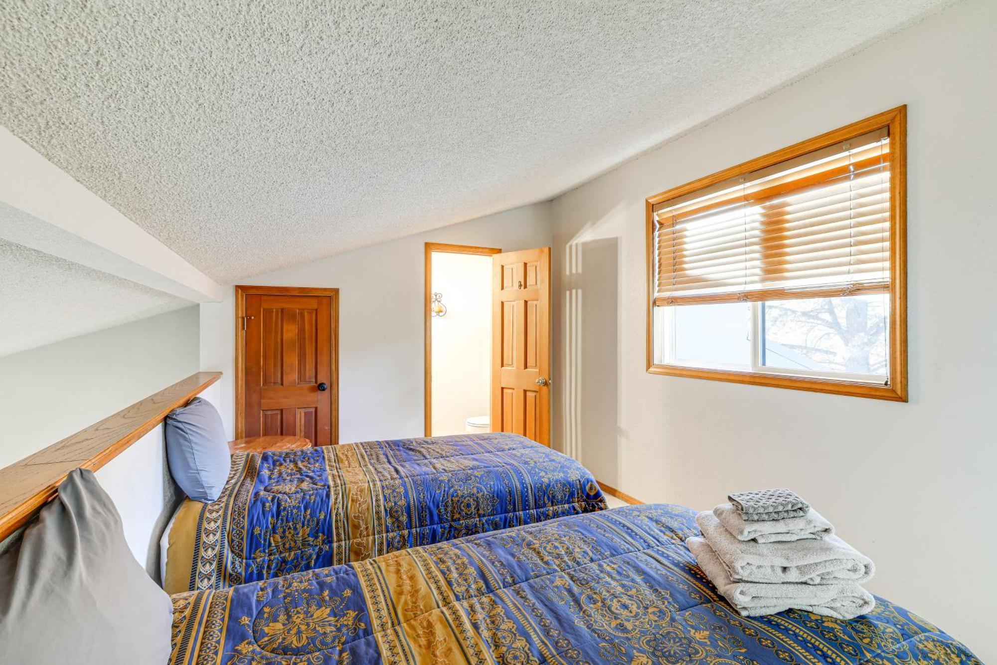 Cozy Retreat With Balcony And Pool Access! Apartment *