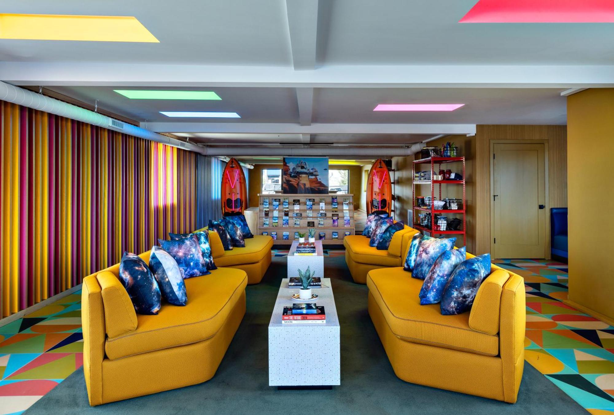 Americana Motor 4*