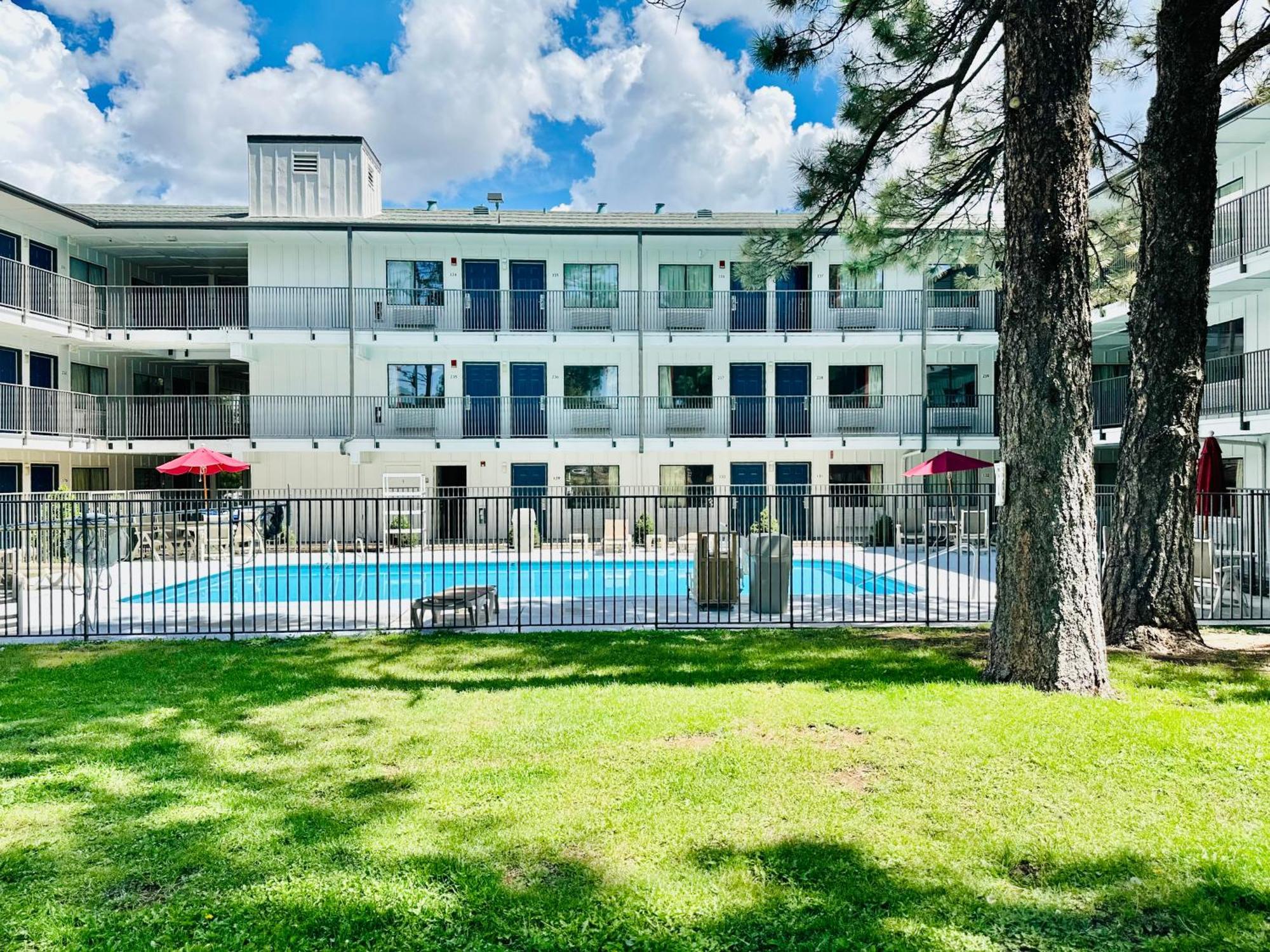 6-flagstaff, Az - West - Woodland Village Hotel 2*