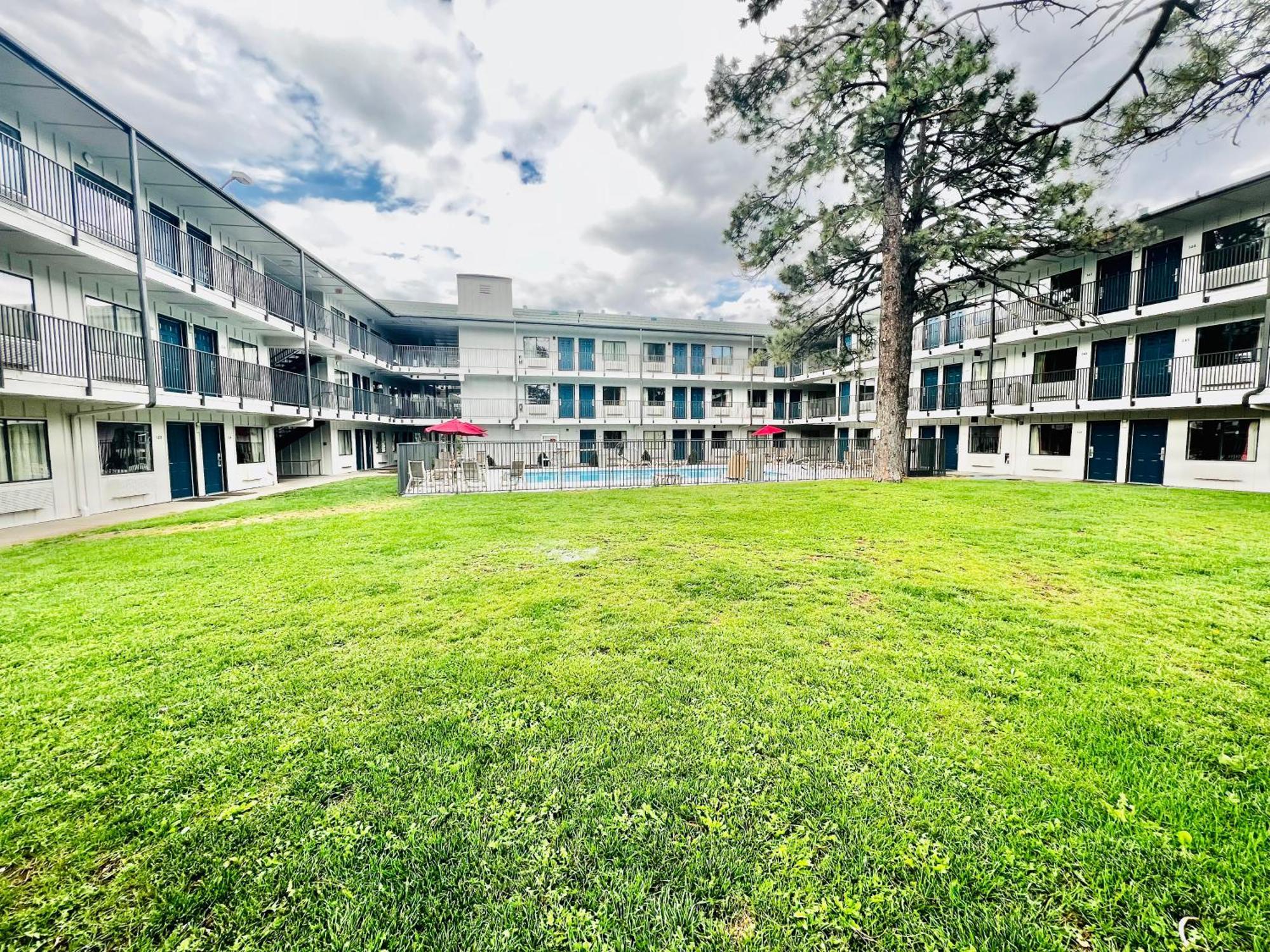 6-flagstaff, Az - West - Woodland Village Hotel