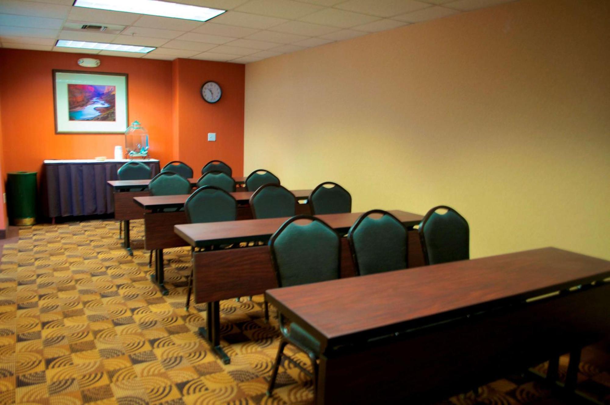 Hampton & - West Hotel Flagstaff
