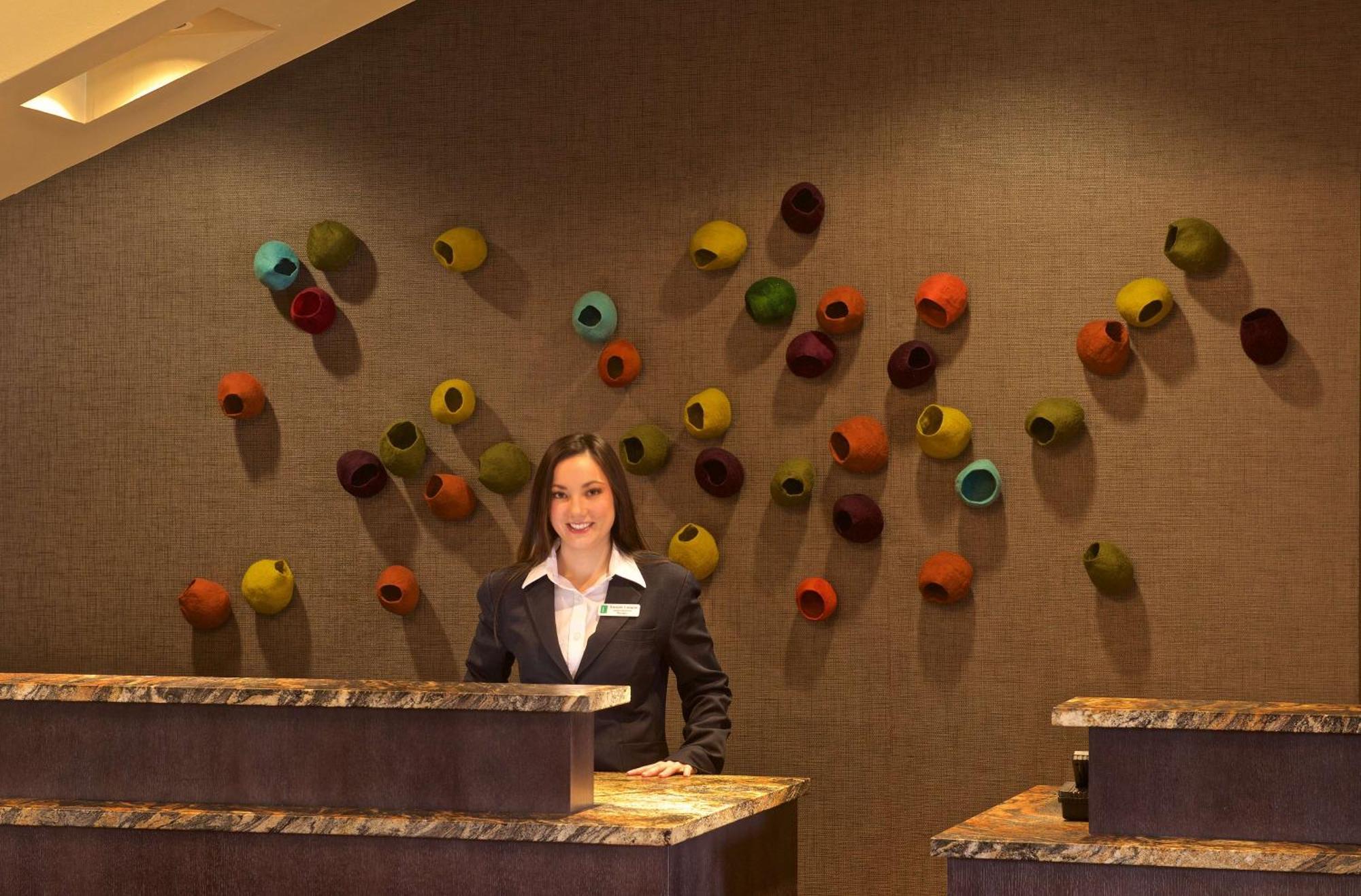 Embassy By Hilton Hotel 3*