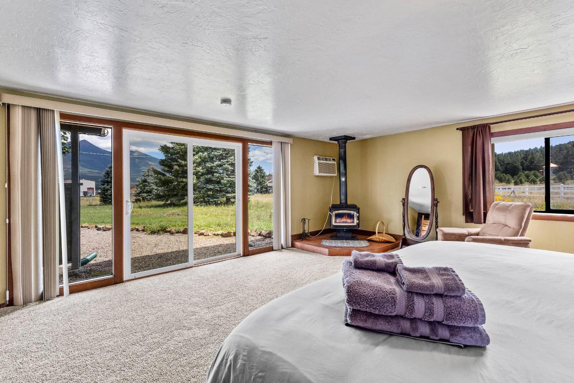 Rustic Mountain With Breathtaking Views Chalet Flagstaff