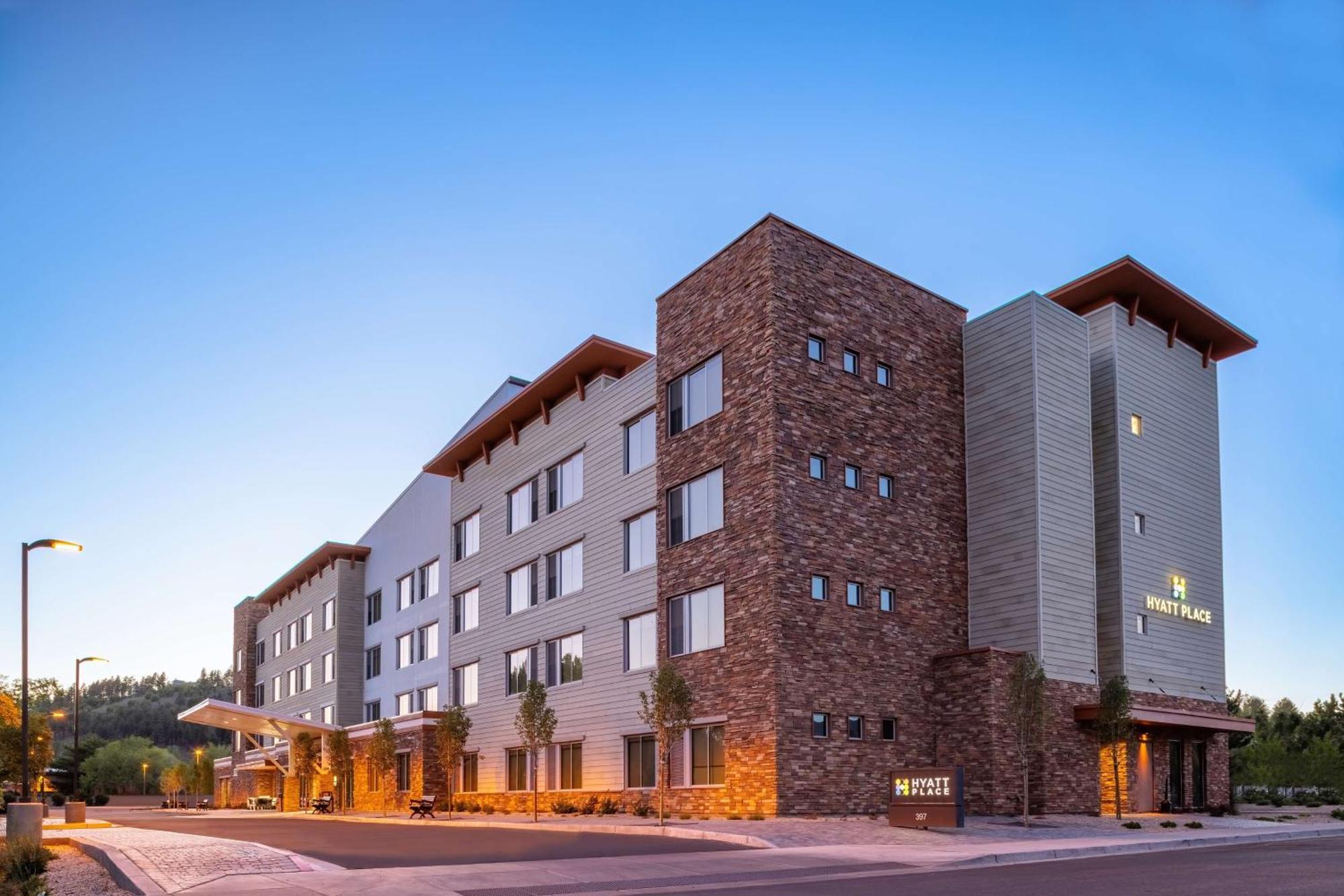 Hyatt Place Hotel *