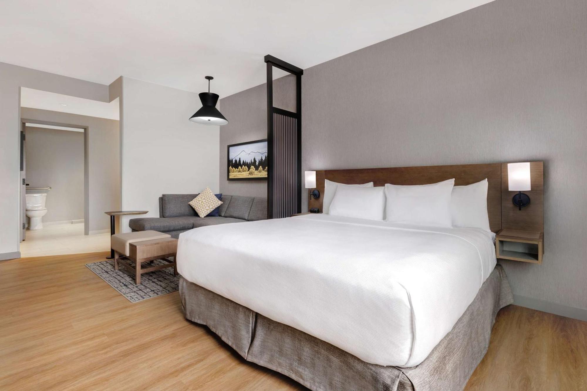 Hyatt Place *