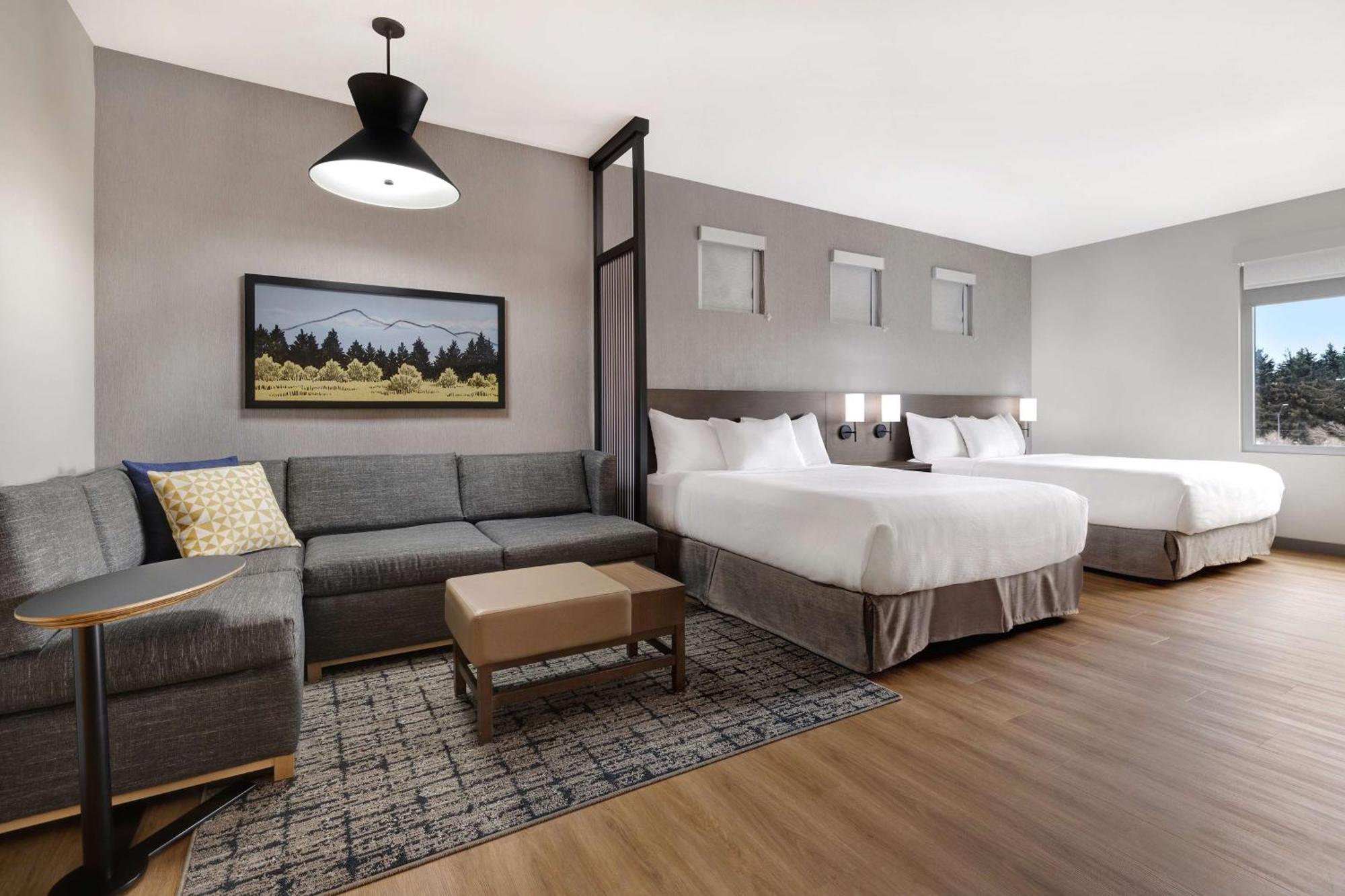 Hyatt Place *