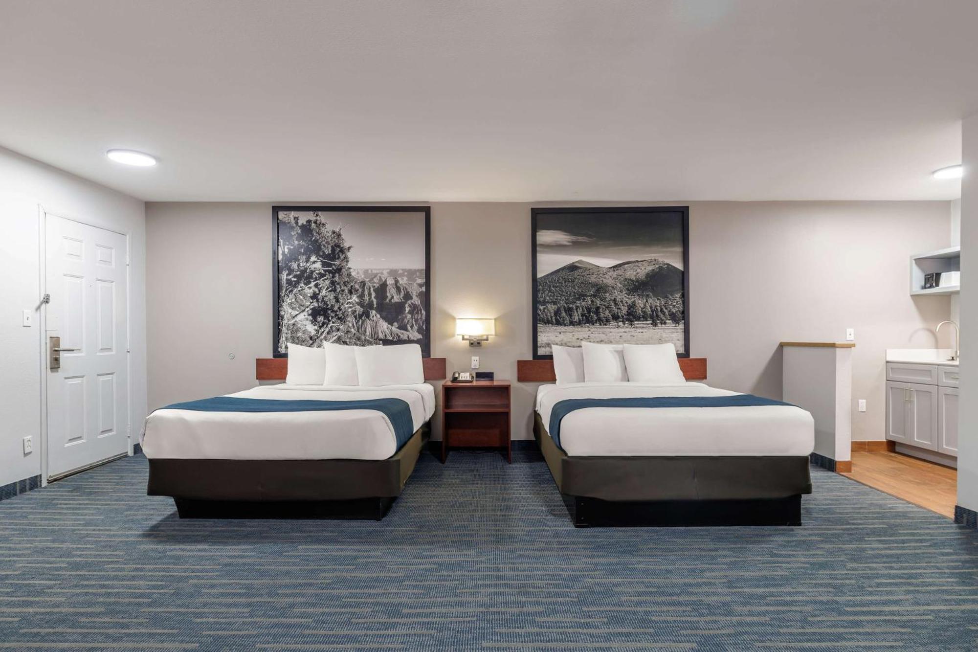 6 Az Hotel 3*
