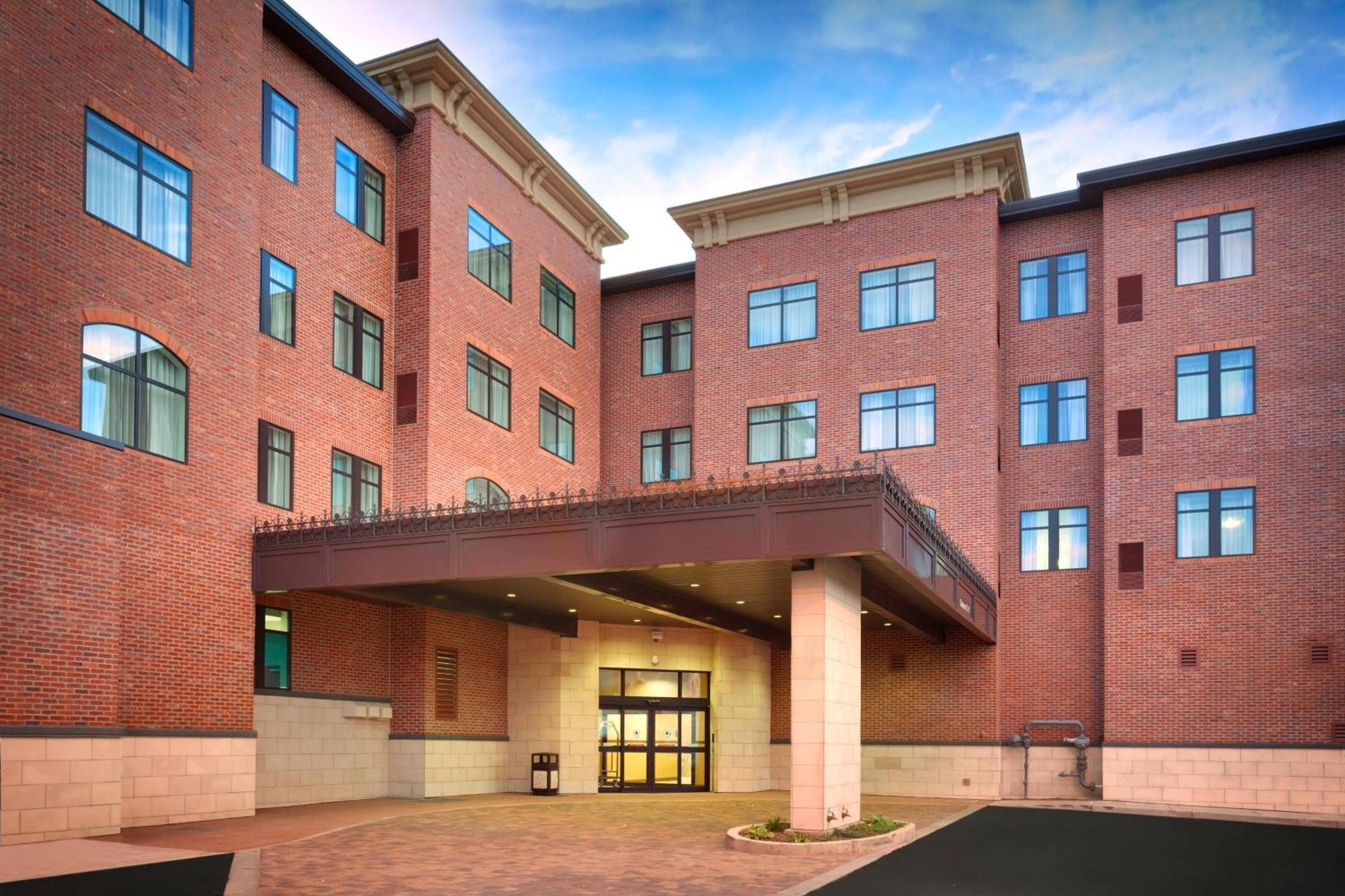 Hotel By Marriott 3*