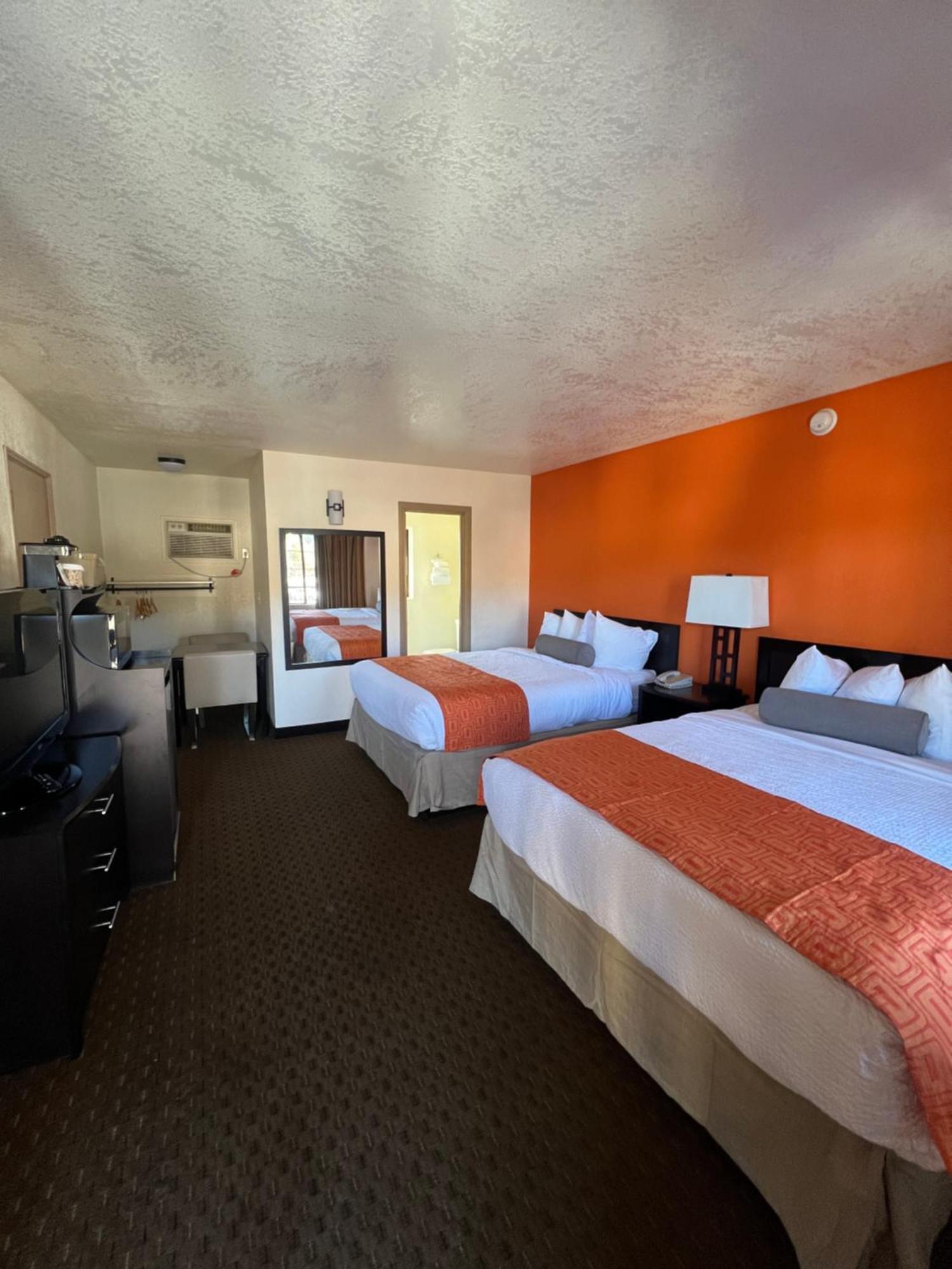 Howard Johnson By Wyndham West Motel 2*