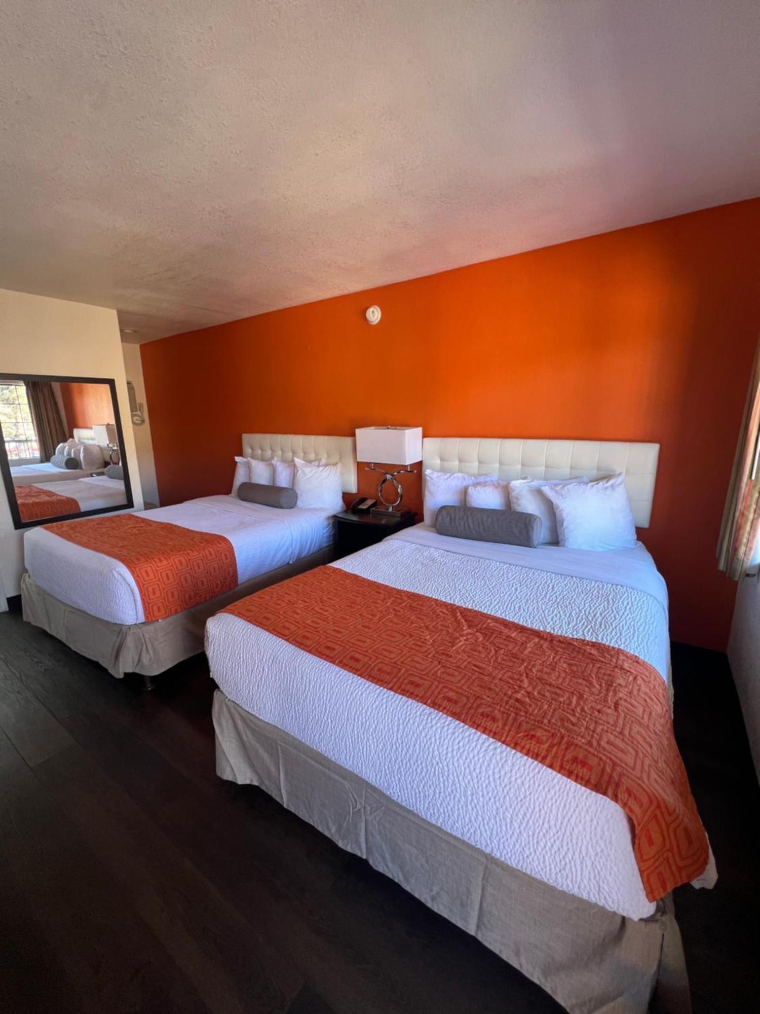 Howard Johnson By Wyndham West Motel 2*