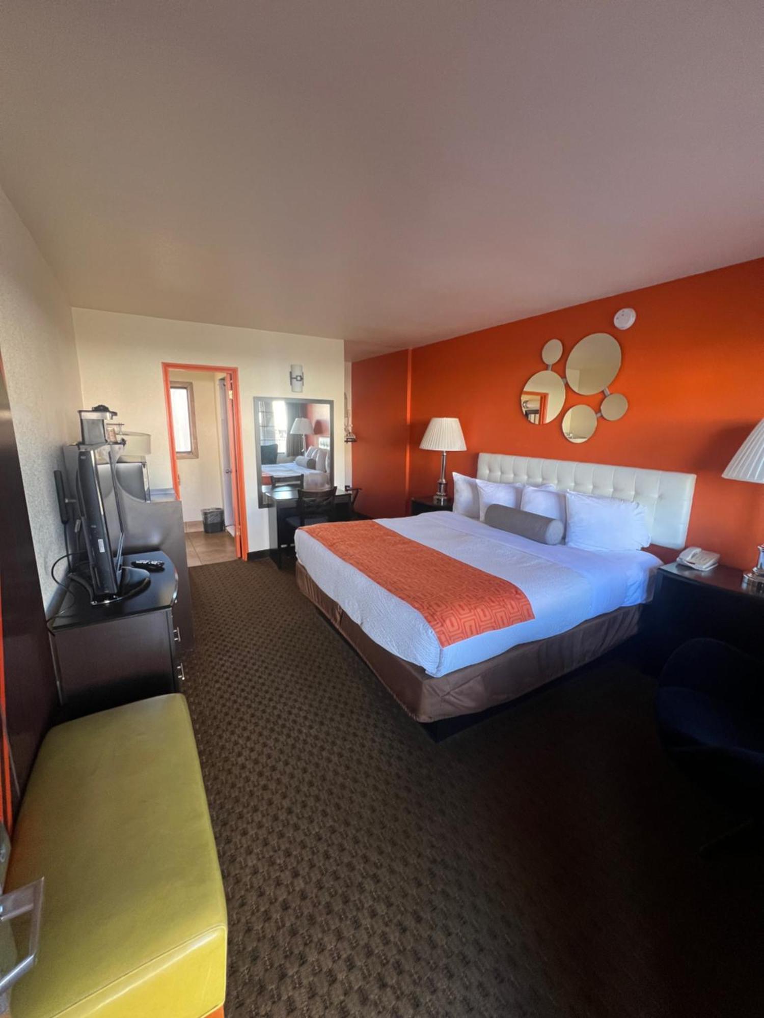 Howard Johnson By Wyndham West Motel 2*