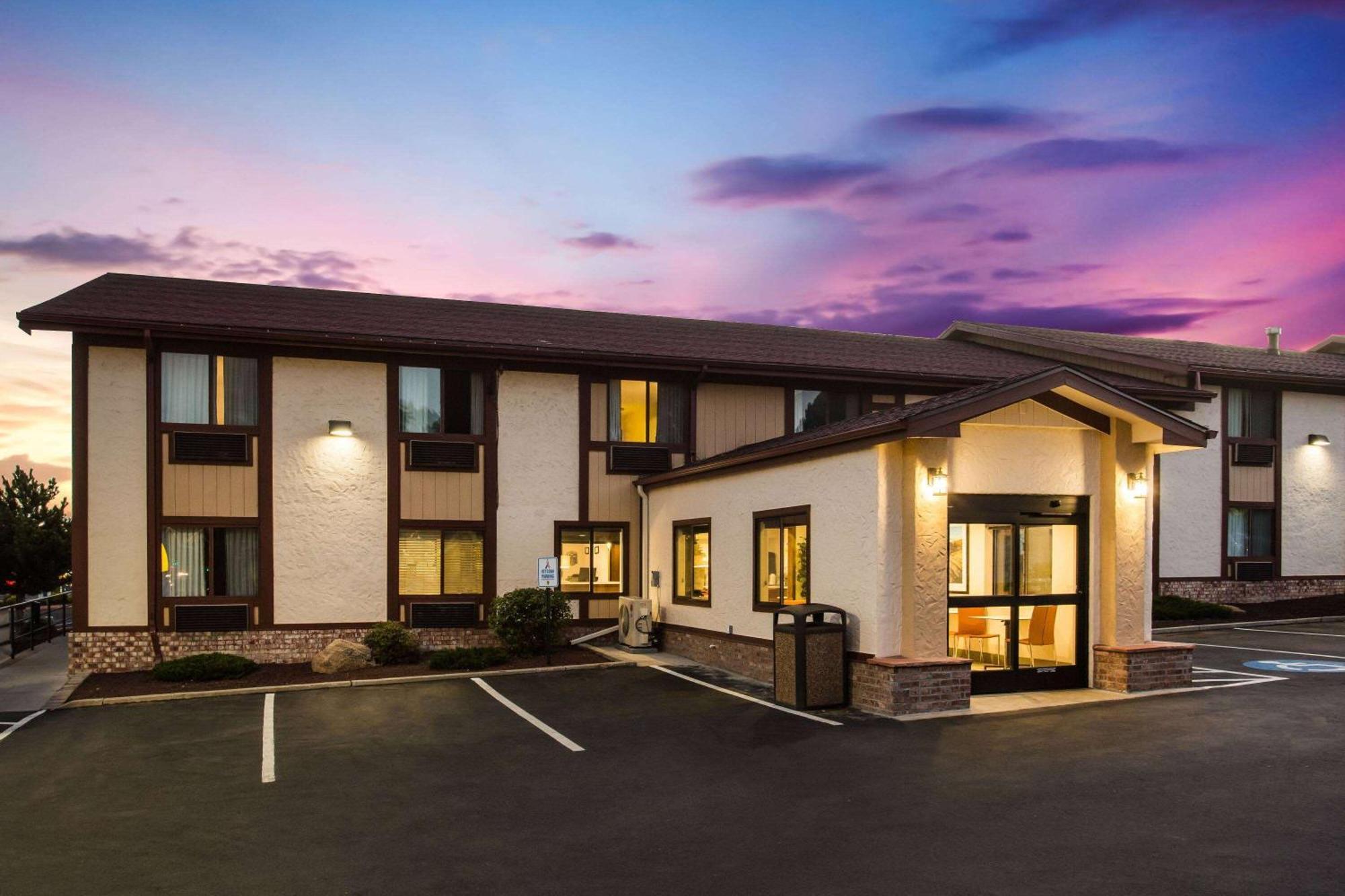 Super 8 By Wyndham