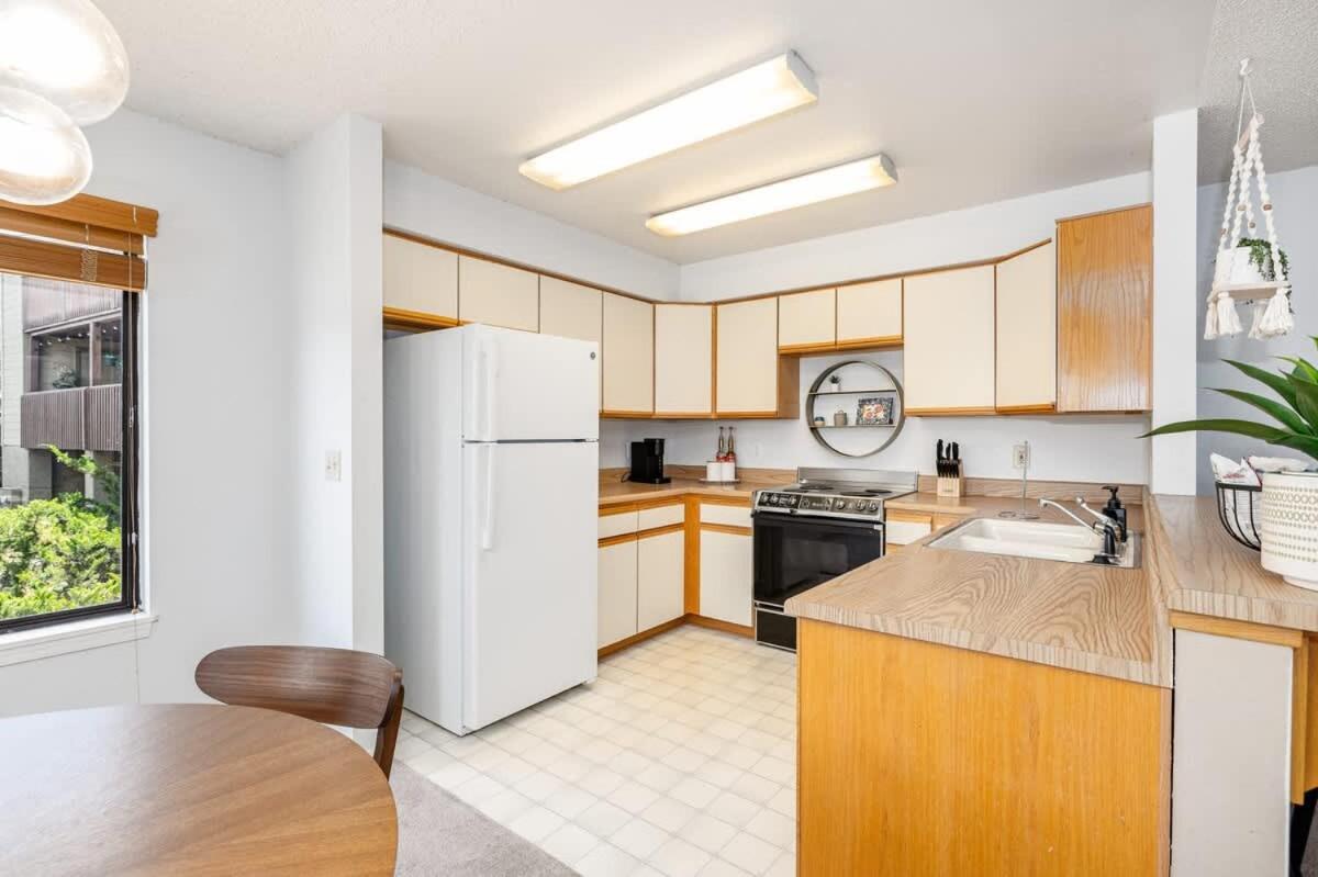 Mid-century Mtn Apartment Flagstaff