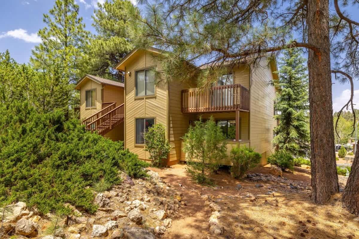 Apartment Mid-century Mtn