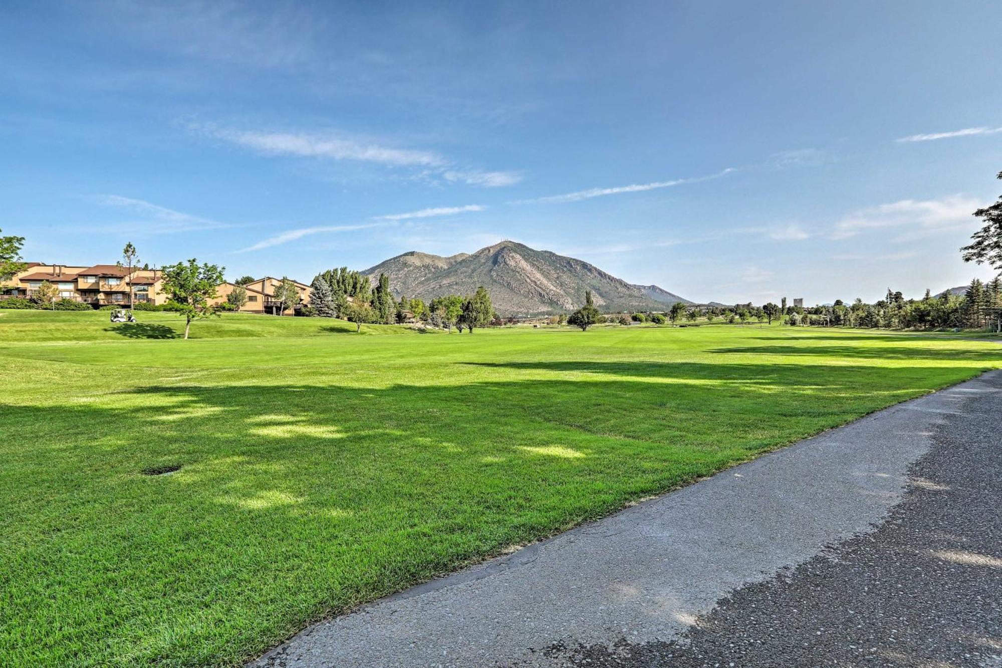 With Balcony In Golf Community! * Flagstaff
